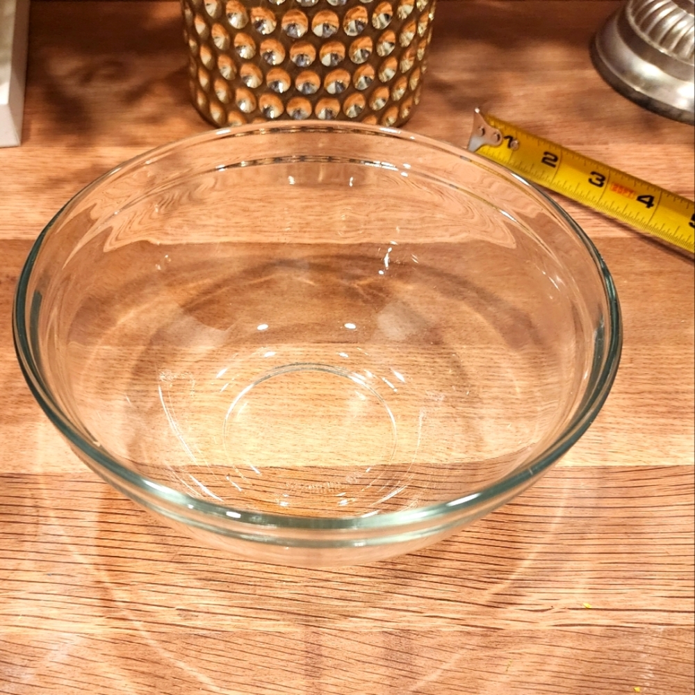 Vintahe KIG Pyrex Bowl